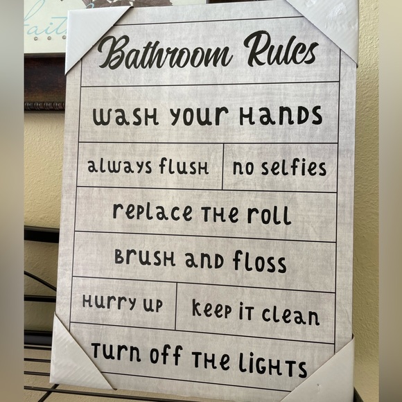 BATHROOM RULES SIGN. FUN & UNIQUE.
Wood plaque with BATH RULES message. - Picture 2 of 7